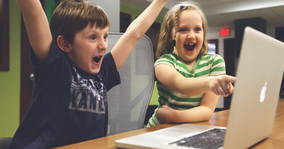 children-win-success-video-game
